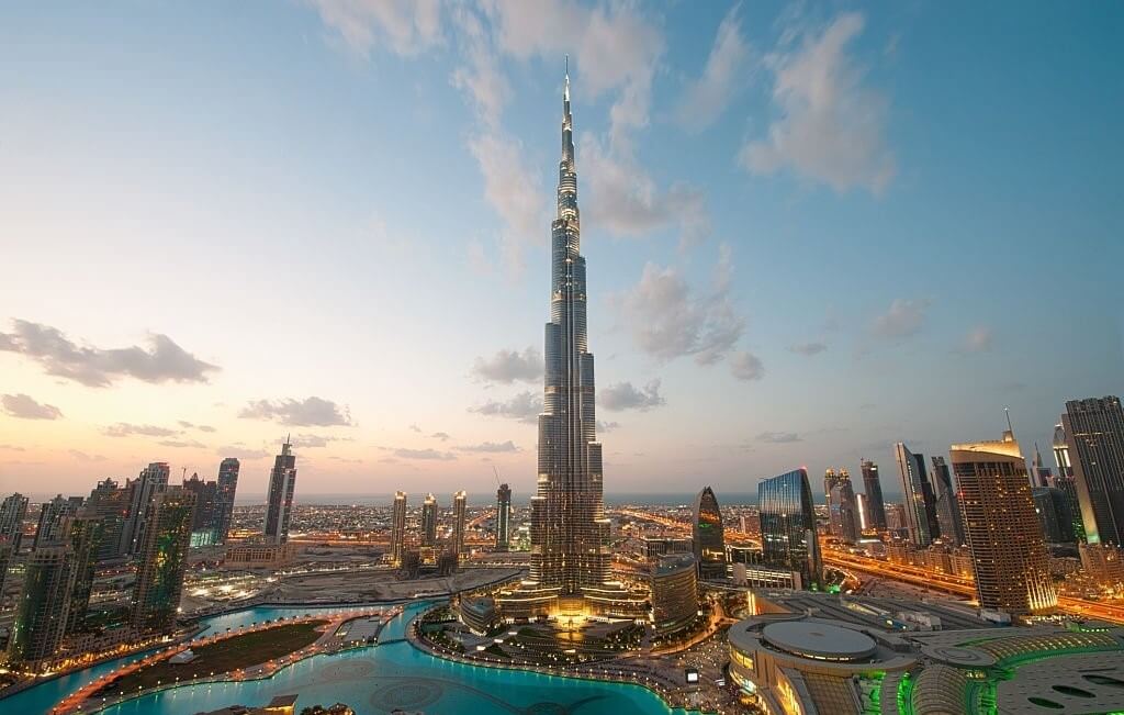 Vista del emblemático rascacielos Burj Khalifa